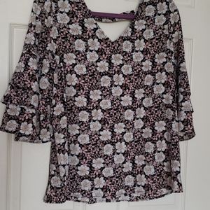 Floral ruffle sleeve blouse